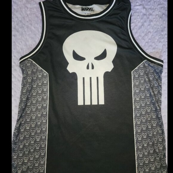 Marvel Punisher Jersey - XL - Picture 2 of 6